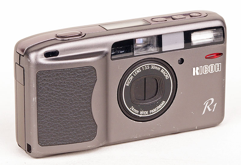 RICOH R1s Ultra Slim AF Compact